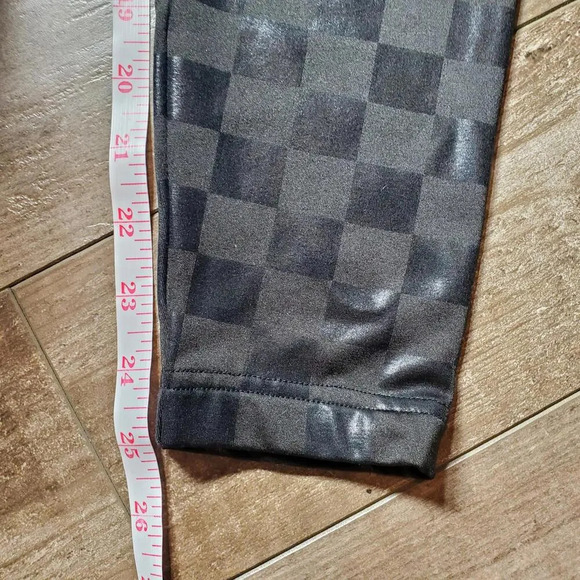 No Boundaries Black Checkered Stretchy Leggings Juniors Size Small 3-5 - Picture 10 of 12